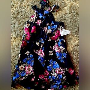 NWT Angie Romper
Women’s size large